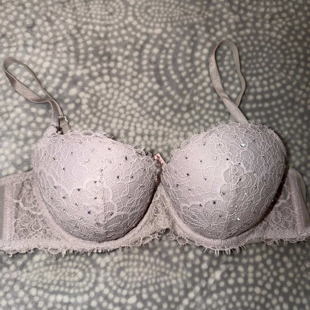 Victoria's Secret Lace Bra in Soft Lavender